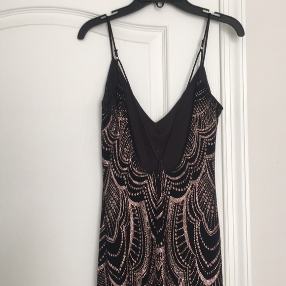 PROM DRESS💗🖤 - Picture 3 of 3